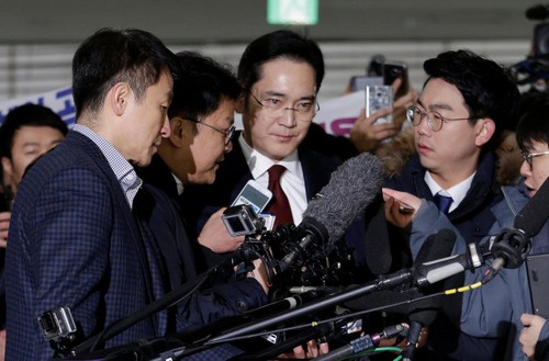 Суд отклонил запрос на арест руководителя компании «Samsung Electronics» - ảnh 1